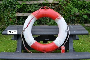 gebrauchte alte Kunststoff Rettungsring Boje 71 cm Rettungsring - KOSTENLOSE LIEFERUNG - Bild 1 von 8
