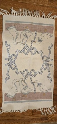 Alfombra de algodón vintage NOS Homemaker Industries Country Ducks Cottage 18 x32 Foto 1 de 4