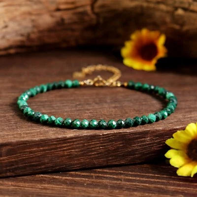 Pulsera delicada de cristal de Reiki de piedras preciosas verdes con cuentas facetadas de malaquita natural Foto 1 de 4