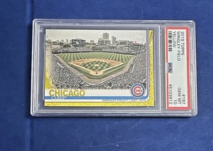 Topps 2019 - #197 - Wrigley Field Yellow - Cubs - PSA 10 - ¡Pop 2! - Imagen 1 de 3