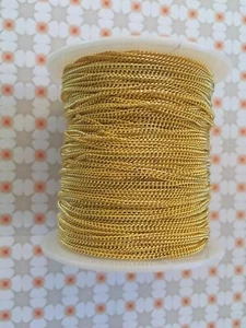 Color dorado, cadenas retorcidas de latón, cadenas de bordillo, longitudes 1, 1,5, 2,5 mm - 1 m y 5 m - Imagen 1 de 6