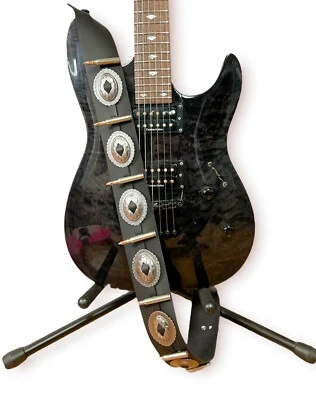 Correa de guitarra Bullet Concho Silver Metal Bullet 100 % cuero genuino Thrash punk Foto 1 de 4