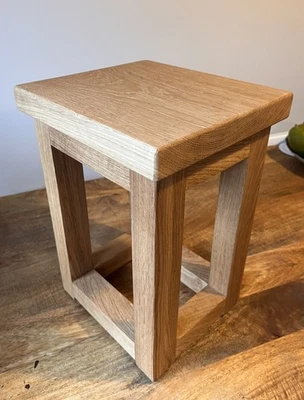 Small Oak Side Table | Solid Wood/Handmade/Farm house/Coffee/Lamp/Console Stand - Image 1 of 4