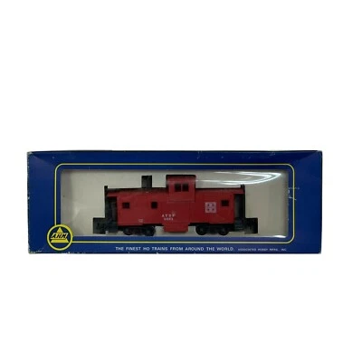 AHM Ho Scale Trains Santa Fe ATSF Caboose w/ Box Red - Image 1 of 4