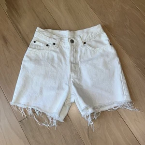 Vintage Levi’s 501 Denim White Jean Cutoff Shorts 3.5” Inseam Women’s 24” Waist - Picture 1 of 5
