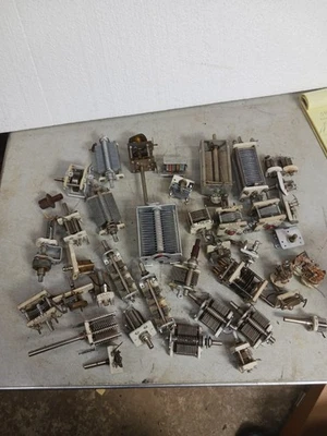 LOTE DE 37 CAPACITORES VARIÁVEIS VINTAFE #706-5 - Imagem 1 de 4