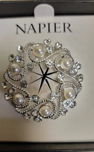 NAPIER  Silver Tone Circular Wreath Faux Pearls & Rhinestones Brooch Pin Signed - Picture 1 of 3