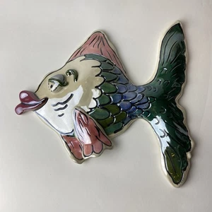 Heather Goldminc Kissy Fish Wall Plaque Blue Sky Clayworks 2000 Nautical Art - Picture 1 of 11