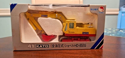 Shinsei Kato Hy-Dig Track Excavator 1:65 Scale Diecast Japan Orig Box - Image 1 of 2