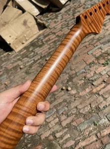 Reverse headstock floyd rose lock nut 22 frets Roasted flame maple guitar neck - Picture 1 of 7