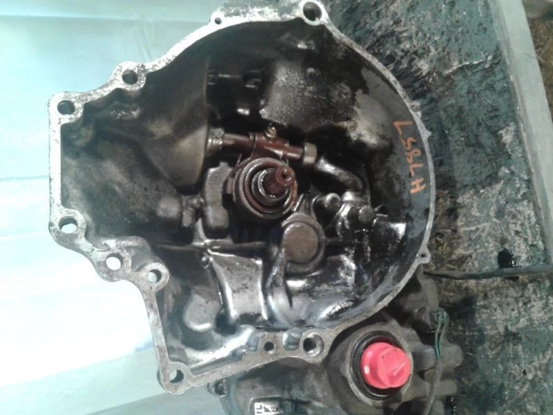 Manual Transmission 1981-1985 MAZDA GLC Front Wheel Drive Sedan 5 Speed 52K — 第 1/3 张图片