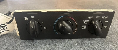 1994-2000 Ford Mustang Heat/AC Controller (AC) Interchange: 445 - Imagem 1 de 4
