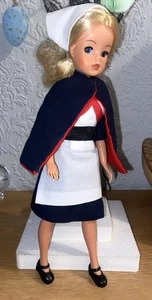 VINTAGE STYLE 6 PIECE NIURSE’S OUTFIT FOR SINDY TAMMY TRESSY FLEUR DOLLS CLOTHES - Picture 1 of 10