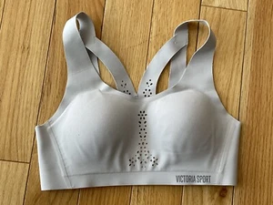 Victoria’s Secret Victoria Sport Angel Max sports bra Padded Light Gray 32B - Picture 1 of 4