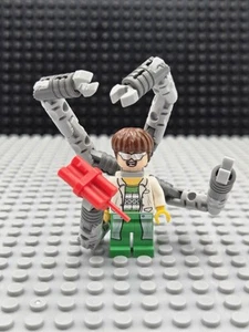 LEGO Dr. Octopus Otto Octavius Doc Ock Minifigure White Coat Super Heroes 76015 - Picture 1 of 2
