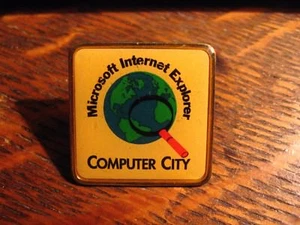 Computer City Lapel Pin - Vintage Microsoft Internet Explorer Geek Store USA Pin - Picture 1 of 4