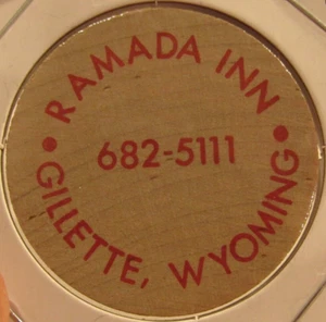 Vintage Ramada Inn Gillette, WY Holznickel - Token Wyoming Wyo. - Bild 1 von 2