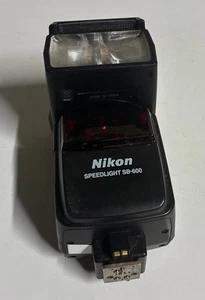 Flash Nikon Speedlight SB-600 negro tubo de luz de xenón montaje en zapata - Imagen 1 de 4