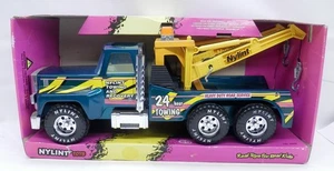 Vintage Nylint Wrecker Truck #866 Heavy Duty Tow Truck Green Twin-Beam Dual Axle - Picture 1 of 9