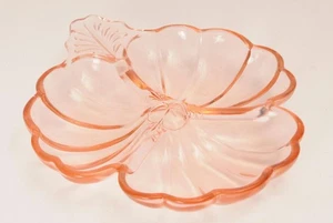 Jeanette Doric Divided Clover / Trinket Dish Pink Depression Glass - Picture 1 of 4