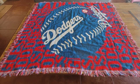 LOS ANGELES DODGERS 43 X 55 DOUBLE PLAY JACQUARD TAPESTRY BLANKET Cover