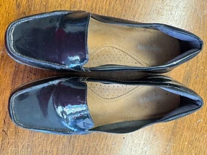 Easy Spirit Women’s Abide Navy Patent Leather Slip-On Loafers 7.5 Wide EUC - Picture 1 of 4