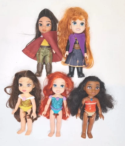 Disney Petite Dolls 6" Anna,Raya,Belle,Ariel,Moana Lot of 5 Cover