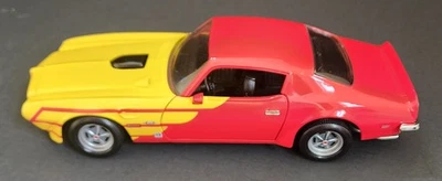Firebird Street Rod 1970 fundido a presión 1:18 (rojo/amarillo) Foto 1 de 3