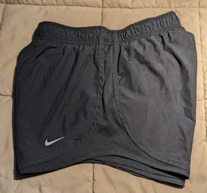 ~Nike~Fit Dry Nylon Athletic Shorts with Lining Preteen Sz Sm Great Shape!! - Picture 1 of 2