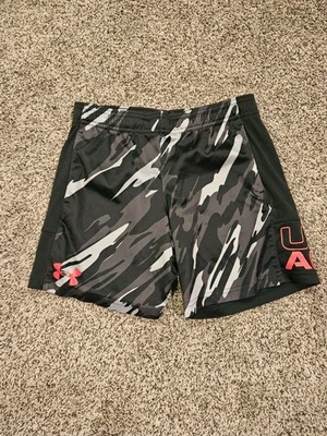 Under Armour Gym Shorts Black Gray Red Dark Camo Boys XS Youth YXS Athletic - Image 1 of 3