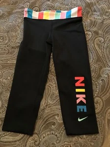 NIKE Dri-Fit Legend Tight Stretch Training BLACK Capri Girls Sz S - Picture 1 of 5