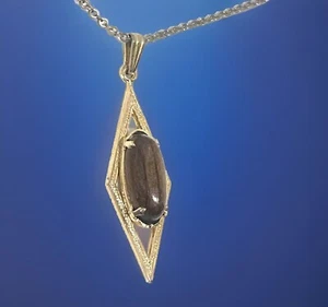 Diamantförmiger Anhänger Halskette goldfarbene Fassung braun Herzstück  - Bild 1 von 8
