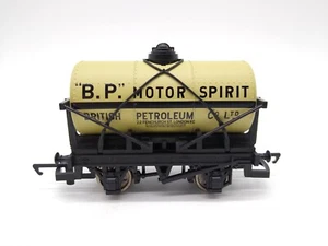Hornby BP Motor Spirit Tank Wagon - OO - (Unused) Mint Condition - Picture 1 of 7