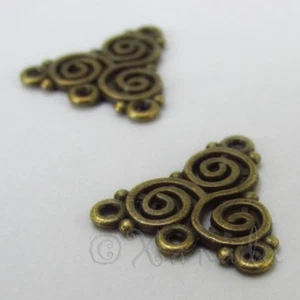 Dijes de araña de bronce antiguo Celtic Triskelion 19 mm C2113 - 10, 20 o 50 piezas - Imagen 1 de 6