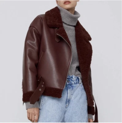 ZARA NOVA JAQUETA DE MOTOCICLISTA DE COURO SINTÉTICO DUPLA FACE VERMELHA FW21 XS REF. 6318/232 - Imagem 1 de 4