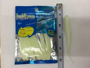 8pc 4.5" SOFT PLASTIC BAITS MANY COLORS(MIKV105) - Picture 1 of 3