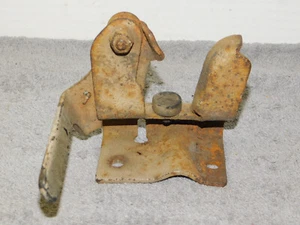 OEM 66-77 Early Ford Bronco Swing Spare Tire Holder Carrier Tailgate Mount Latch - Foto 1 di 5