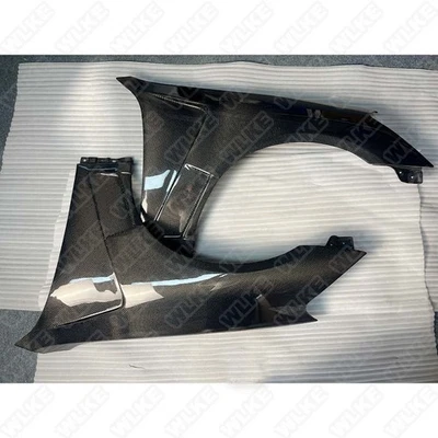 Reemplazo de guardabarros delantero ventilado de fibra de carbono para Infiniti G35 sedán de 4 puertas 2003-2006 Foto 1 de 4