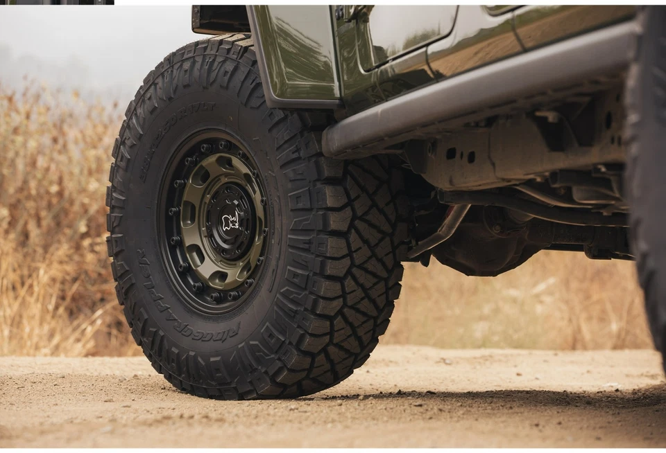 20X10 NEGRO RHINO ATLAS 5X5 5X127 VERDE NEGRO AJUSTE LABIAL JEEP WRANGLER GLADIATOR 4 Foto 1 de 4