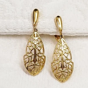 Trifari Dangle Earrings Clip On Goldtone Filigree Leaf Boho Victorian - Picture 1 of 3
