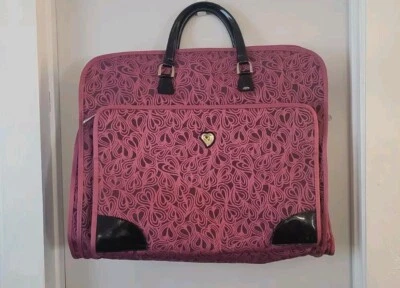 Bolso de Ropa Diane Von Furstenberg Corazón Rosa con Charol Negro 24 X 20 Foto 1 de 4