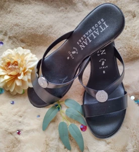 Italian Shoemakers Cute Black Besy Sandals women Size 8 new - Picture 1 of 4