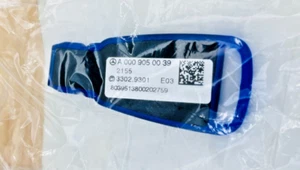 NEW Mercedes spare key blue remote control 0009050039 w212 E350 E550 - Picture 1 of 2
