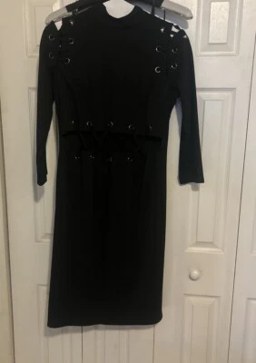 Vestido negro Venus con detalle de cruz cruzada talla 16 Foto 1 de 4