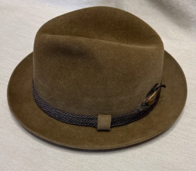 Vintage Dobbs Fur Felt Fifth Avenue Hunter MT Fedora Hat Size 7- 1/4 Nutmeg - Image 1 of 4