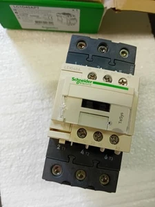 schneider tripolar schütz LC1D40AP7 - Bild 1 von 8