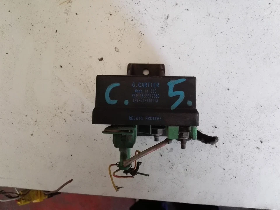 Relé de precalentamiento de bujías incandescentes  CITROEN XANTIA 1.9 TD SW - Imagen 1 de 1