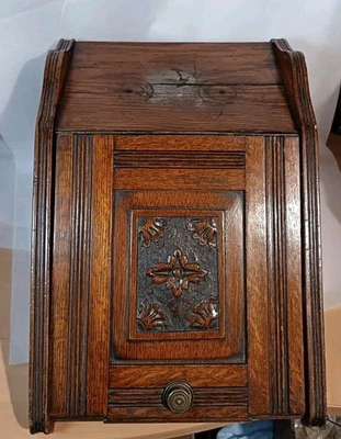 Antique Victorian Coal Box Scuttle Fireside Oak Wooden Brass Trims Handle - Image 1 of 4