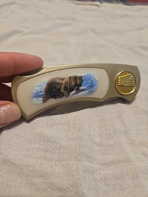 Cuchillo de mango de acero inoxidable Grisly Bear 4 pulgadas x 7 pulgadas abierto Foto 1 de 4