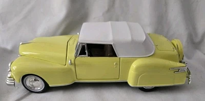 1948 Lincoln кабриолет масштаб 1/32 литой автомобиль желтый и белый с коробкой - Изображение 1 из 4